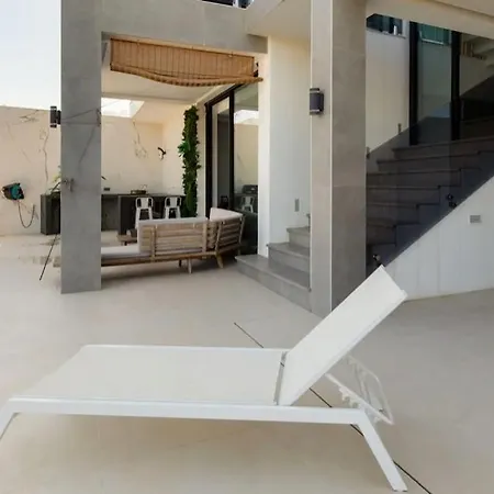Luxury In Frigiliana - Maui Villa *